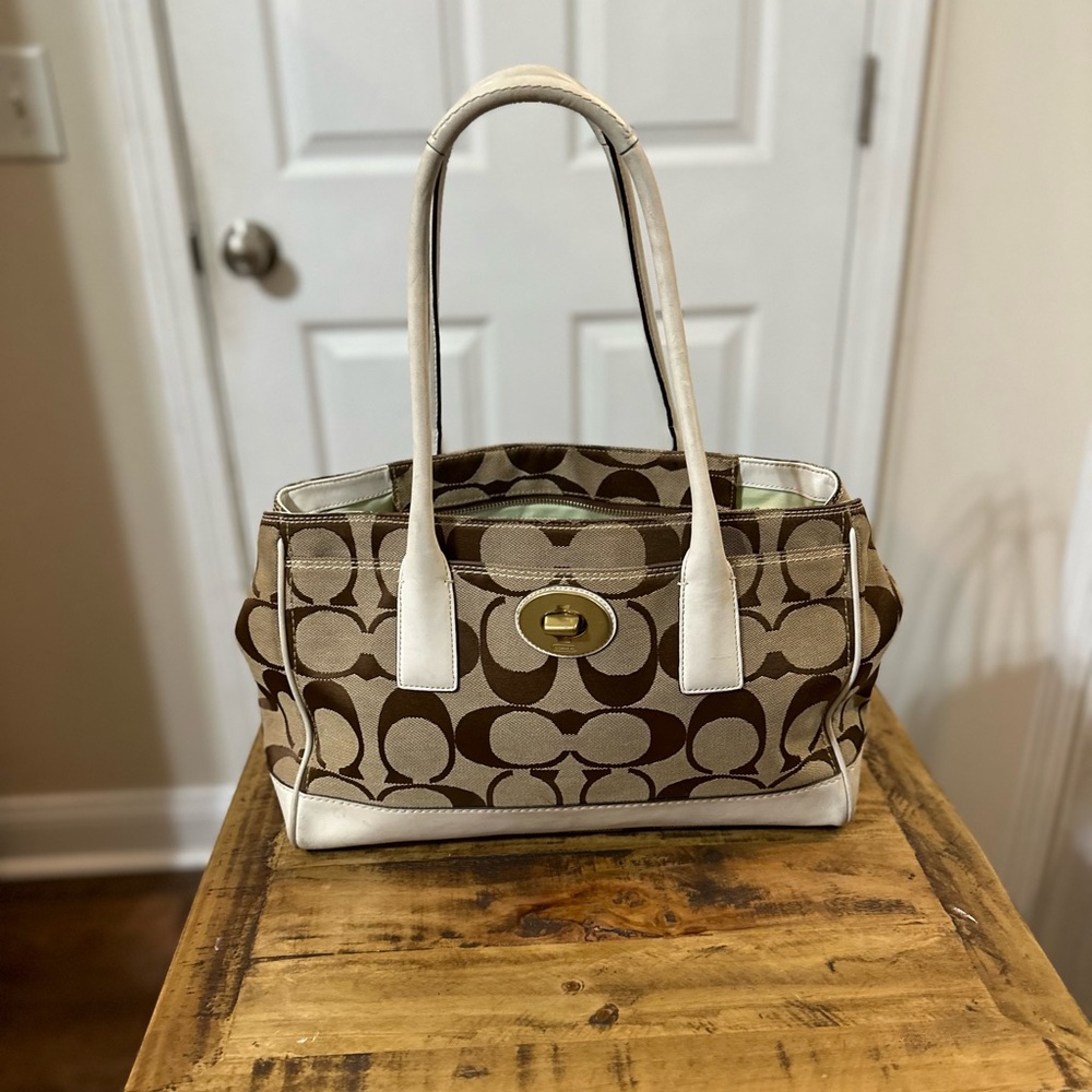 Authentic Coach Hampton Madeline Signature Satchel No. 11557